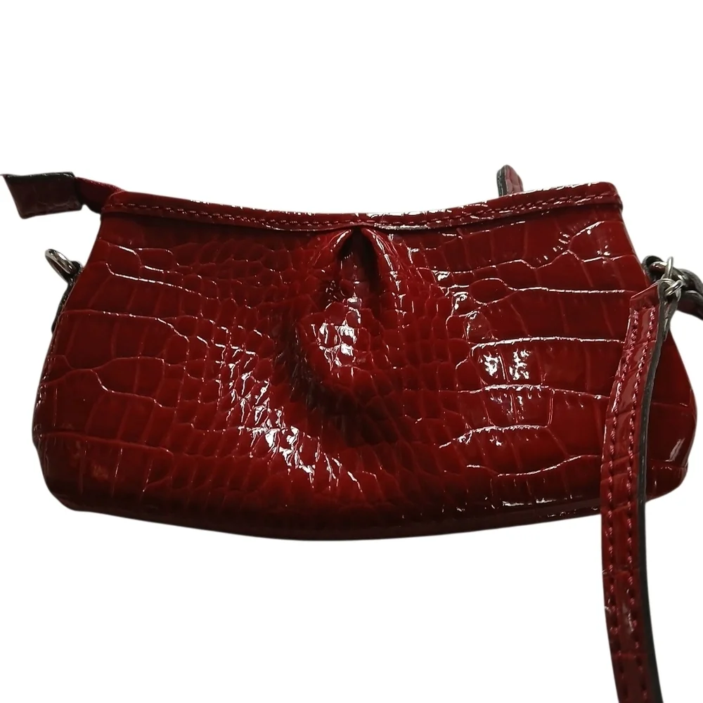 Liz Claiborne Glossy Wrist-let Bag Mini Faux Embossed Burgundy Leather w Strap